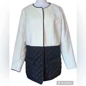 Crown & Ivy Cream Fleece Black Quilted Gold Snap Buttons Coat Size Small